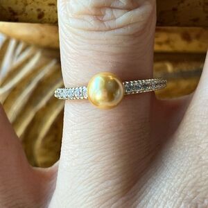 Judith Ripka Simulated Pearl White Diamond Sterling Silver Ring Size 6